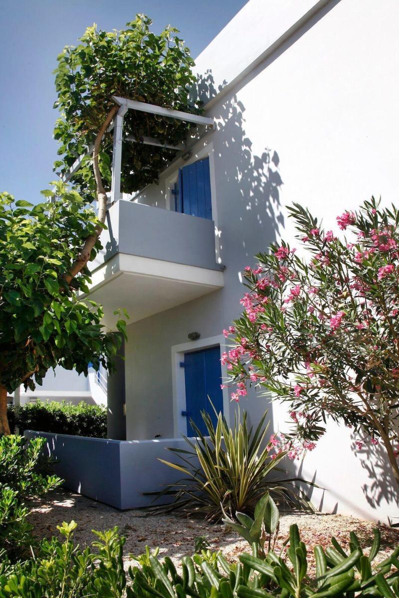 Studios Vasilis Agia Marina Exterior foto